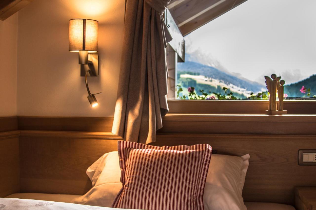 Ciasa Montanara Otel La Villa  Dış mekan fotoğraf